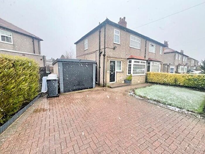 3 Bedroom House To Rent In Goldington Avenue, Huddersfield, HD3