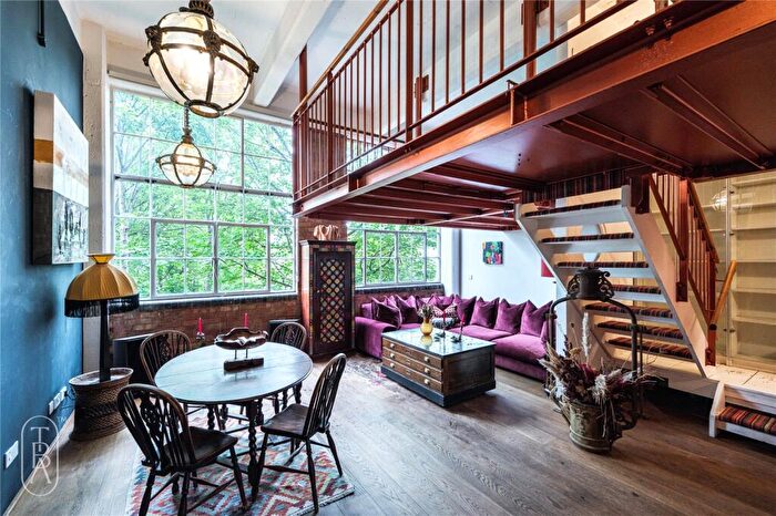 1 Bedroom Apartment For Sale In King Edward's Road, London, E9