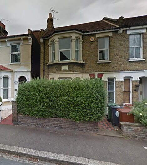 2 Bedroom Flat To Rent In Morley Road, Leyton, E10