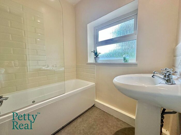 3 Bedroom Terraced House For Sale In Birtwistle Avenue, Colne, BB8