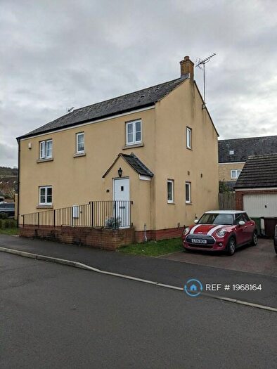 4 Bedroom Semi-Detached House To Rent In Desert Orchid Road, Cheltenham, GL52