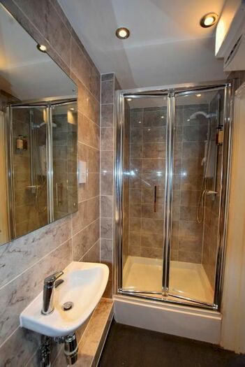 Studio To Rent In Berkeley Square, Bristol, BS8