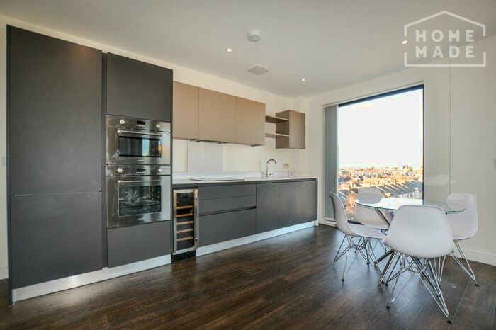 2 Bedroom Apartment To Rent In Grafton Quarter, Croydon, CR0