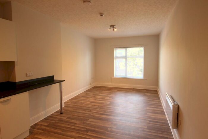 1 Bedroom Flat To Rent In Market Place, Heanor, DE75