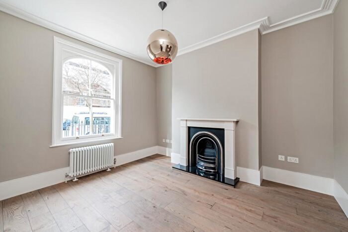 3 Bedroom House To Rent In Cloudesley Road, London, N1