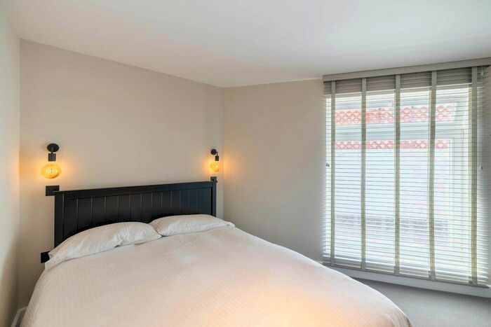 2 Bedroom Flat To Rent In Dawes Road, Fulham, SW6