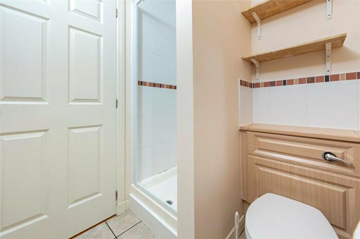 2 Bedroom Flat To Rent In Ross Avenue, Perth, PH1