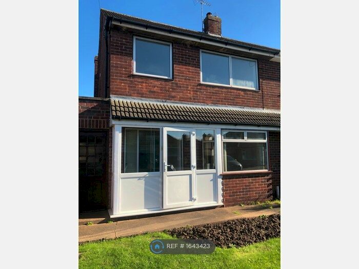 3 Bedroom Semi-Detached House To Rent In Chatsworth Avenue, Radcliffe-On-Trent, Nottingham, NG12