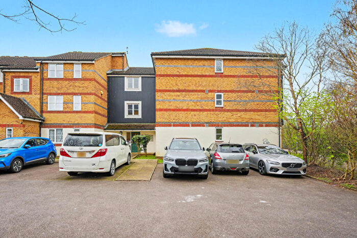 1 Bedroom Flat For Sale In Polsten Mews, Enfield, EN3