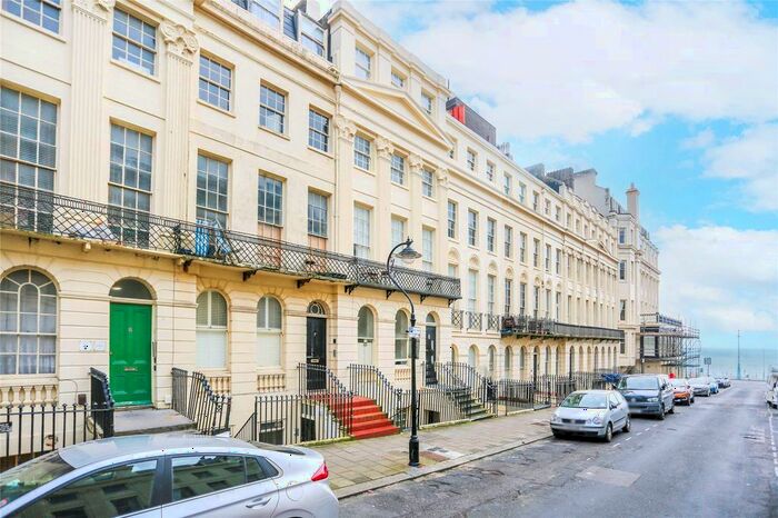 Studio To Rent In Oriental Place, Brighton, East Sussex, BN1