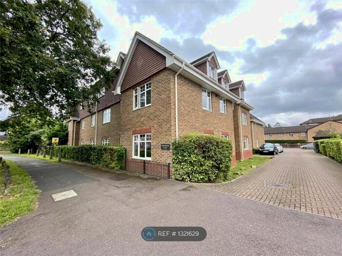 1 Bedroom Flat To Rent In Wentworth Place, Camberley GU15