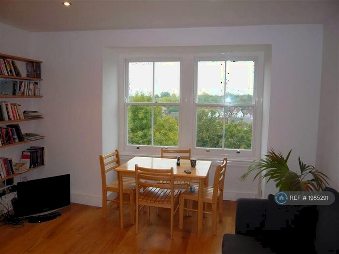 1 Bedroom Flat To Rent In Stapleton Hall Road, London, N4