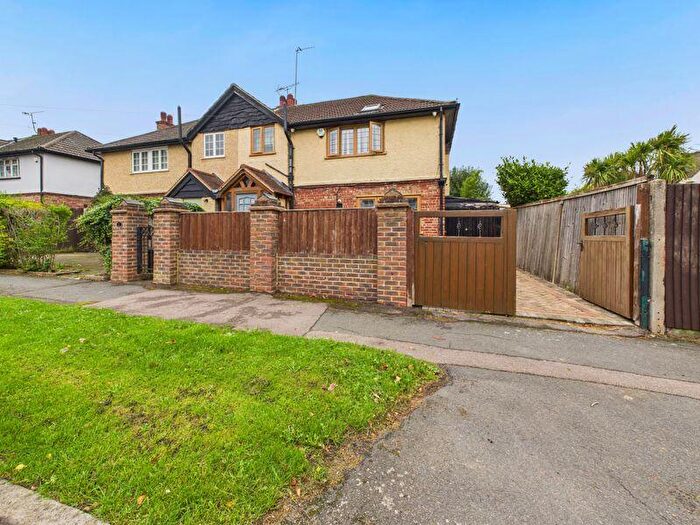3 Bedroom Semi-Detached House For Sale In Birch Avenue, Caterham On The Hill, CR3