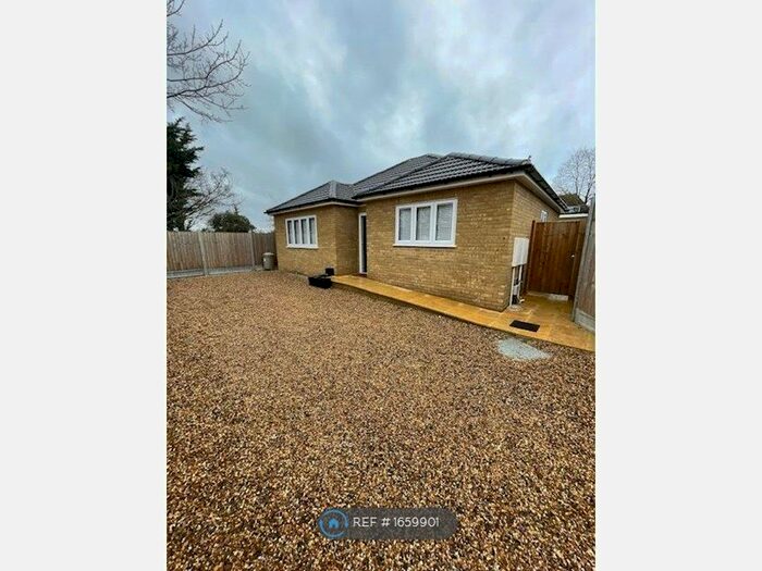 2 Bedroom Bungalow To Rent In Marlborough Road, Romford, RM7