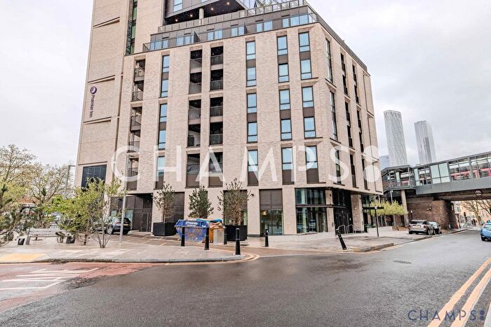 2 Bedroom Flat To Rent In Vetro Court, E14
