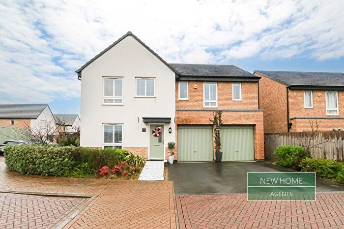 5 Bedroom Detached House For Sale In Vickers Close Gedling, Nottingham, NG4