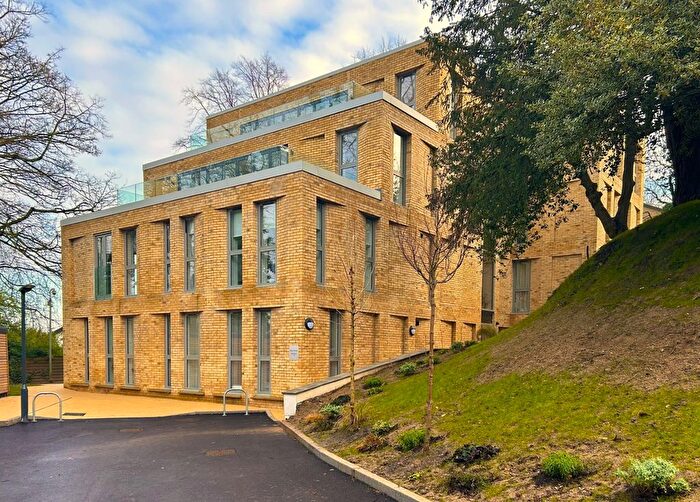 2 Bedroom Flat To Rent In Wood Lane, Headingley, Leeds, LS6