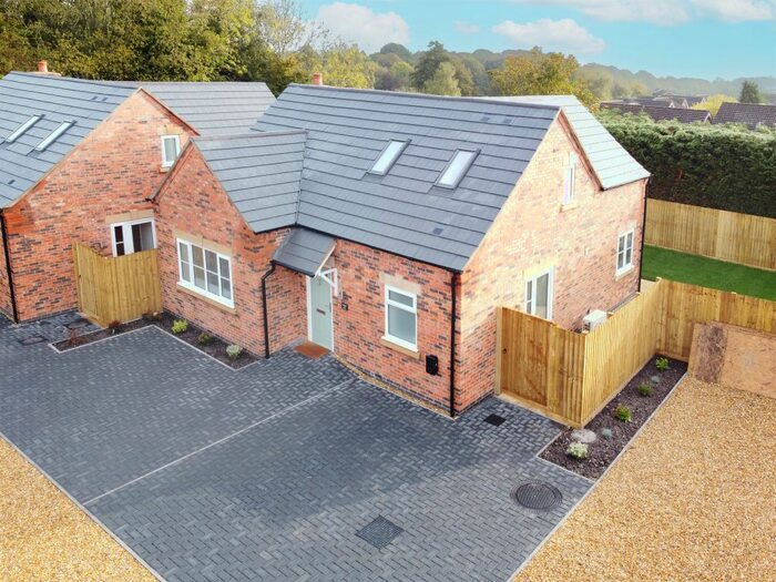 3 Bedroom Detached House To Rent In High Hill, Essington, Wolverhampton, WV11