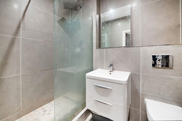 1 Bedroom Flat To Rent In Parkway, Chelmsford, CM2