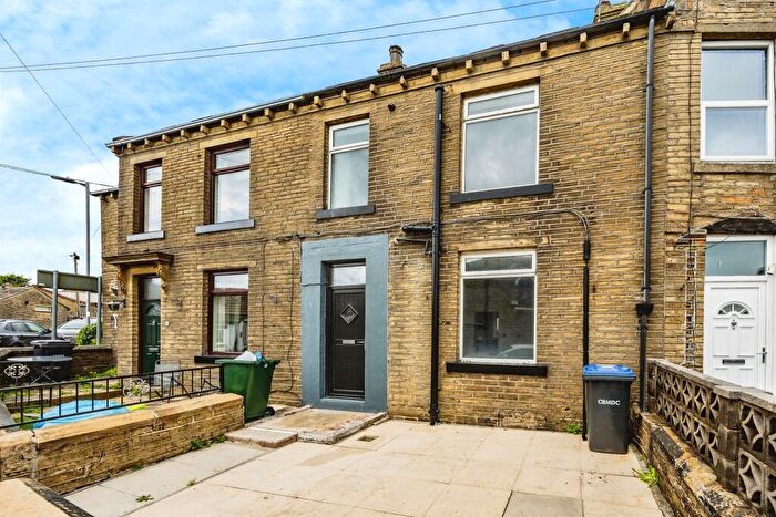 2 Bedroom Terraced House For Sale In Moor Close Lane, Queensbury, Bradford, BD13