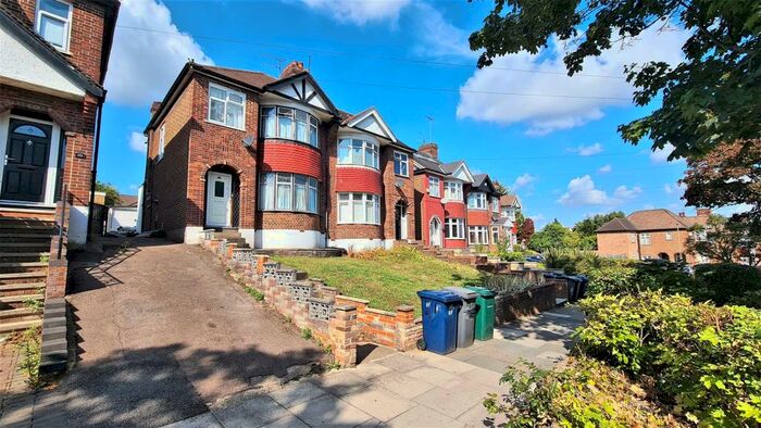 4 Bedroom Semi-Detached House To Rent In Brunswick Park Road, New Southgate, N11