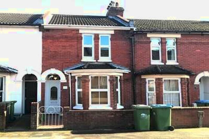 3 Bedroom House To Rent In Somerset Road, Portswood, SO17