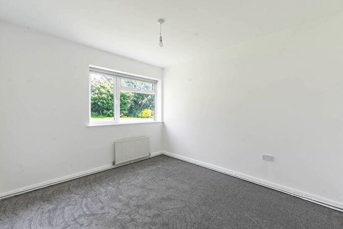 2 Bedroom Flat To Rent In Merryfield Gardens, Stanmore, HA7