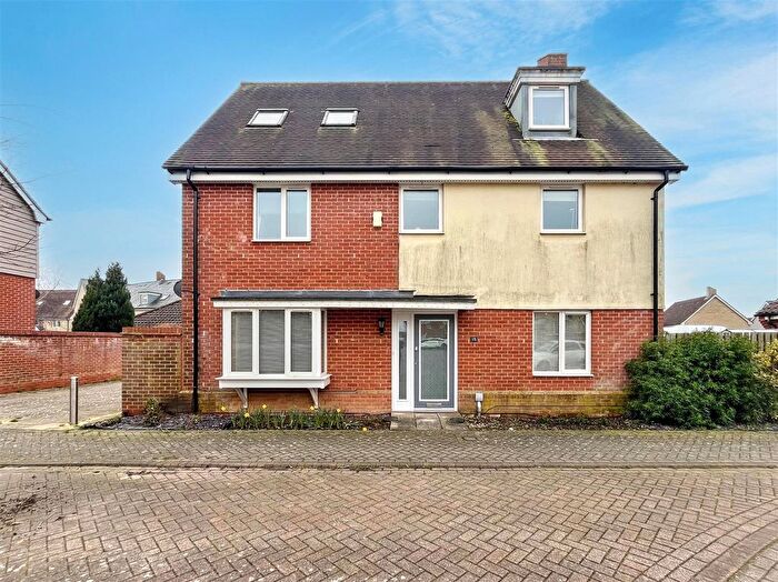 5 Bedroom Detached House For Sale In Costessey, Norwich, NR8