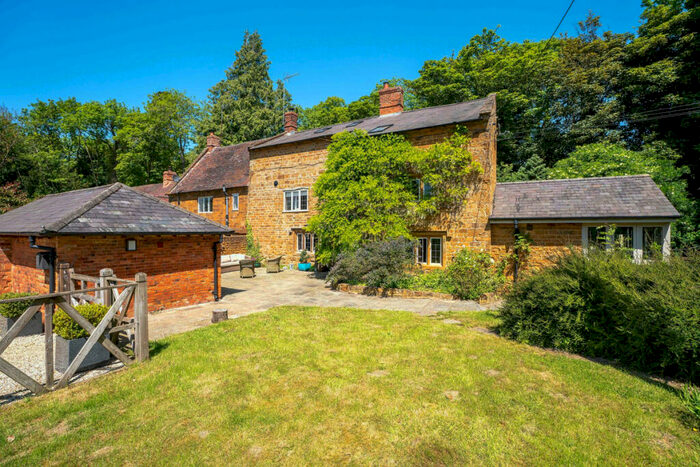 5 Bedroom Cottage For Sale In Park Close, Southam, Avon Dassett Warwickshire, CV47