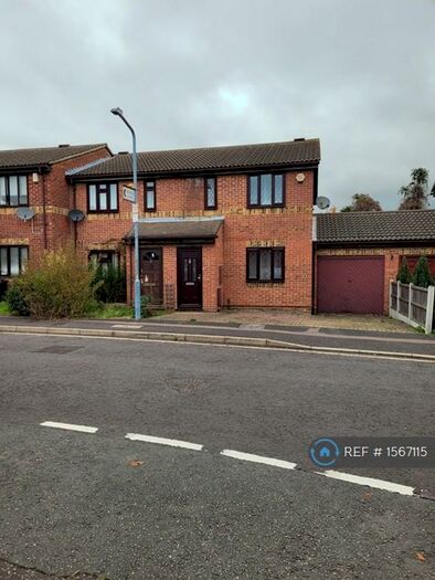 3 Bedroom Semi-Detached House To Rent In Gibson Road, Chadwell Heath, RM8