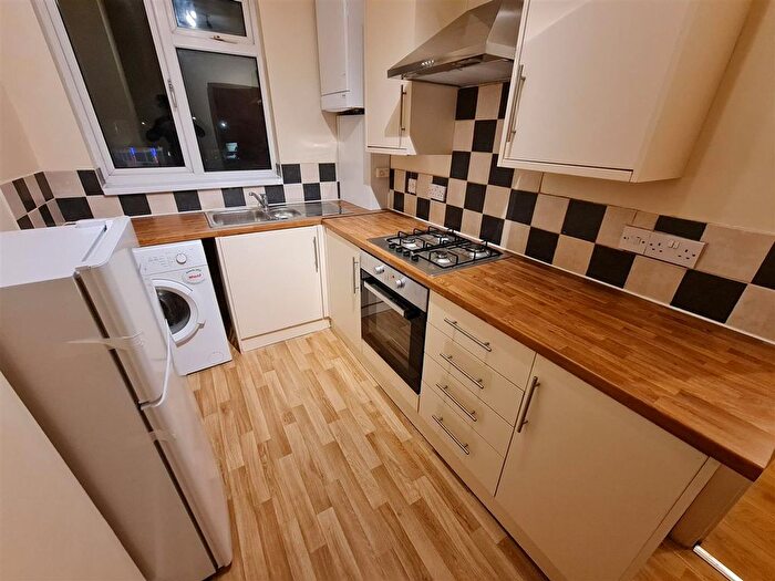1 Bedroom Flat To Rent In High Road, Ilford, IG3