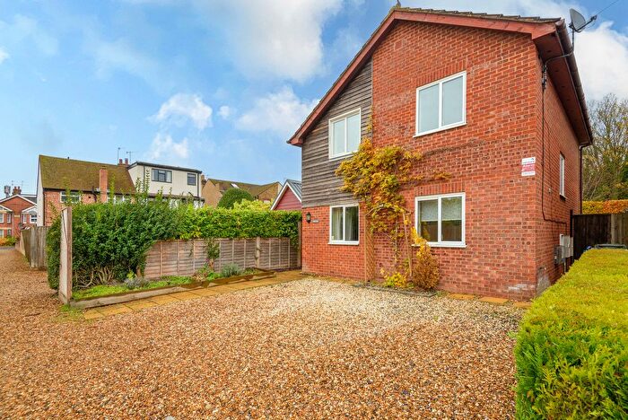 3 Bedroom Detached House For Sale In Recreation Road, Bourne End, SL8