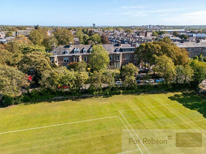 2 Bedroom Flat For Sale In Abbotsford Terrace, Jesmond, Newcastle Upon Tyne, NE2