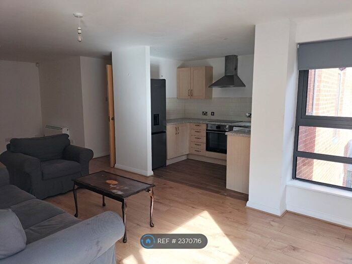 1 Bedroom Flat To Rent In Madison Square, Liverpool, L1