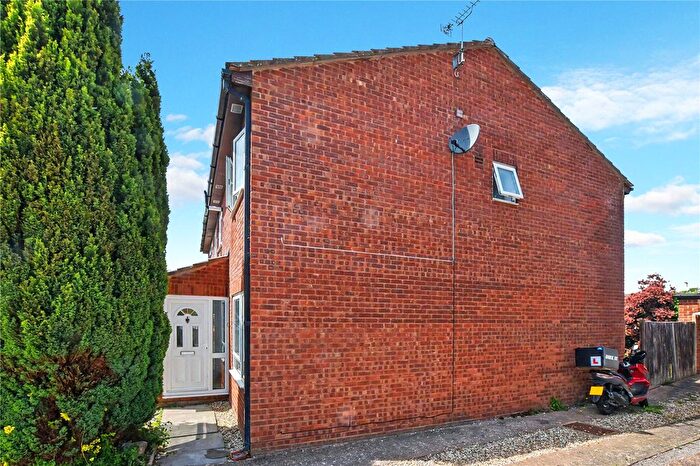 3 Bedroom Semi Detached House For Sale In Pinney Close, Taunton, Somerset, TA1