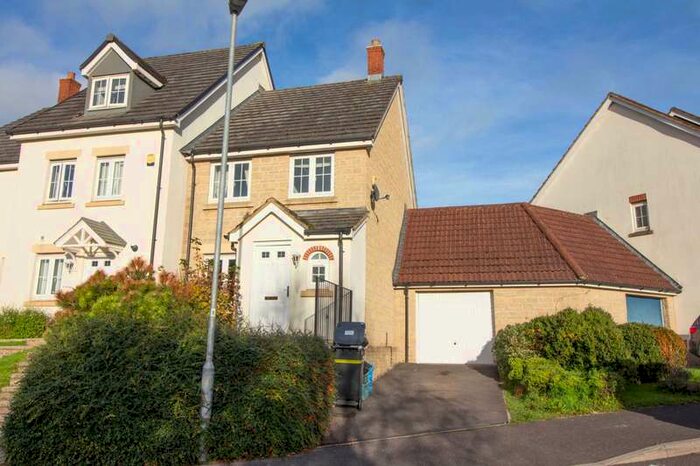 3 Bedroom Terraced House To Rent In Hillside Drive, Frome, BA11