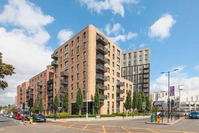 3 Bedroom Flat To Rent In Redwood House, Wembley Park, Wembley, HA9