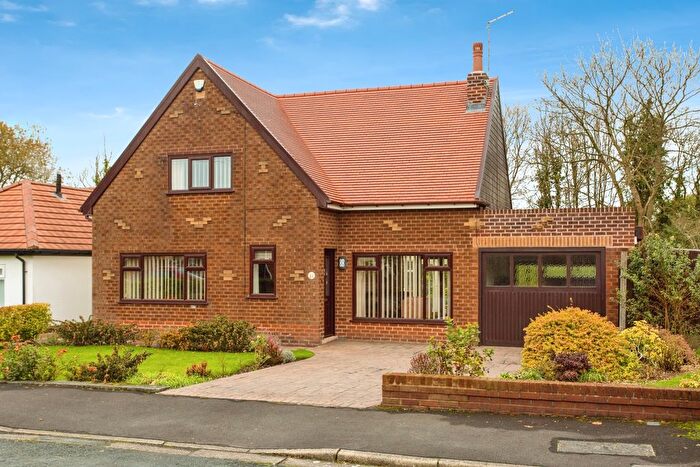 3 Bedroom Detached House For Sale In Lyndale Avenue, Lostock Hall, Preston, Lancashire, PR5