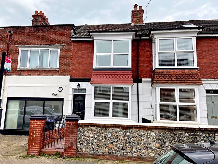 3 Bedroom End Of Terrace House To Rent In Tarring Road, Worthing, BN11