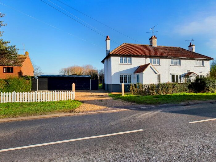 3 Bedroom Semi-Detached House For Sale In Hill Road, Middleton, King's Lynn PE32