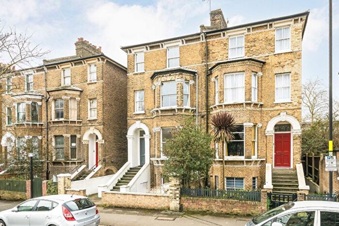 1 Bedroom Flat To Rent In Gauden Road, Clapham, SW4