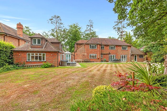 5 Bedroom Detached House For Sale In Templewood Lane, Farnham Common, SL2