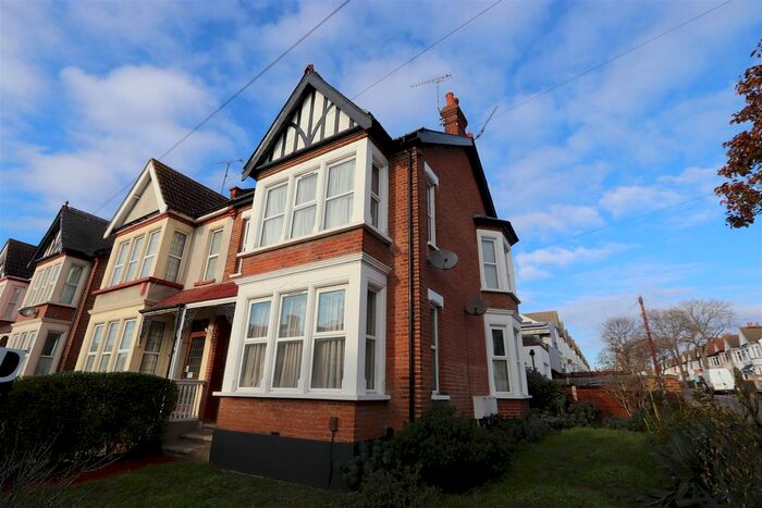 1 Bedroom Flat To Rent In York Road, Southend-On-Sea, SS1