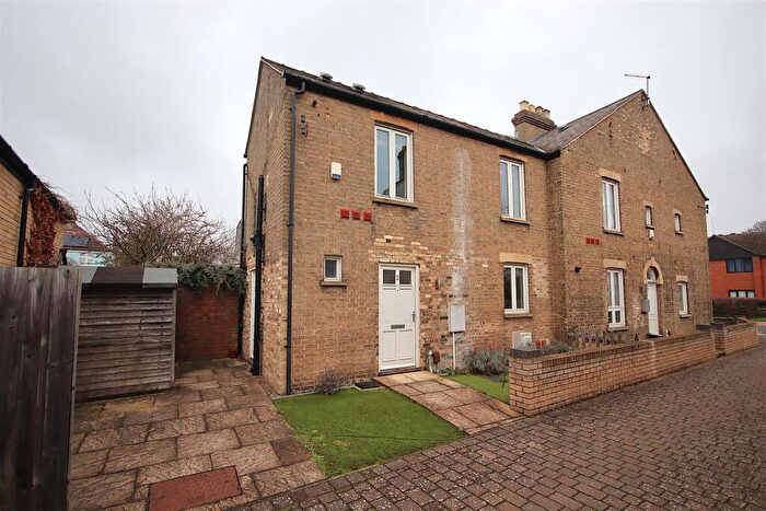 1 Bedroom Semi-Detached House To Rent In Austin Court, Cambridge, CB4