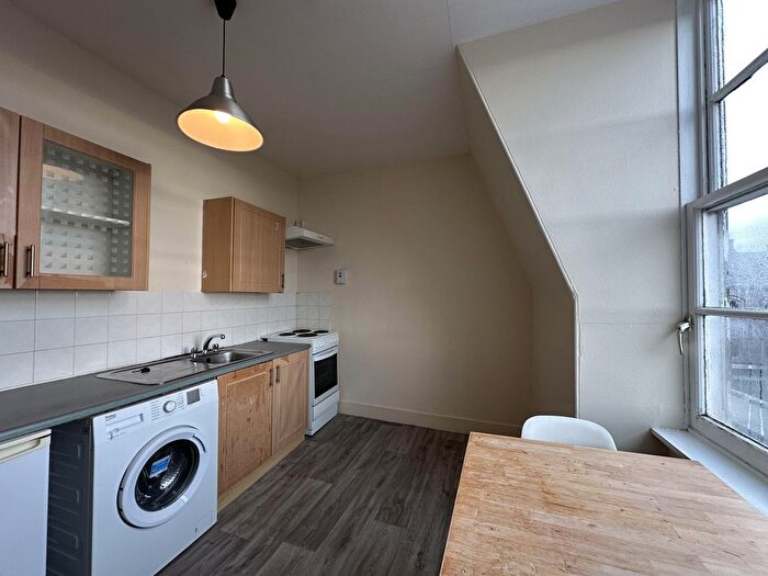 2 Bedroom Flat To Rent In King Street, Aberdeen, AB24