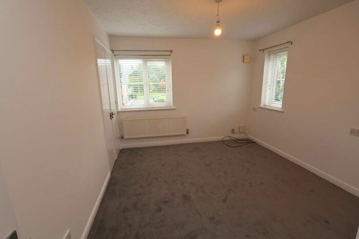 1 Bedroom House To Rent In Eltham Ave, SL1