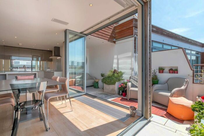 3 Bedroom Flat To Rent In King Edwards Wharf, Sheepcote Street, Birmingham, B16