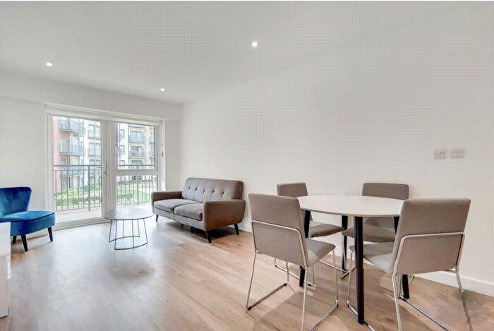 2 Bedroom Flat To Rent In Cornelia House, Beaufort Park, Caversham, NW9
