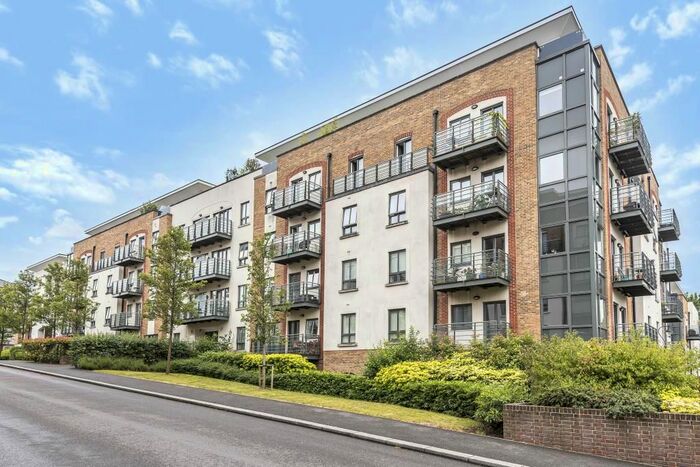 2 Bedroom Flat To Rent In Apsley House, Roehampton, SW15
