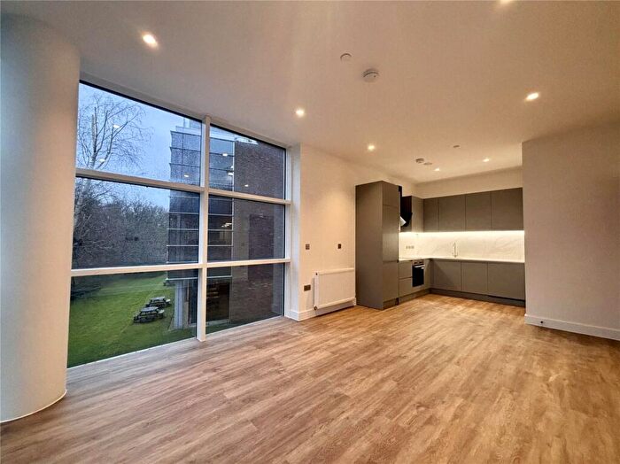 1 Bedroom Flat To Rent In Roop House, Fleet, Hampshire, GU51